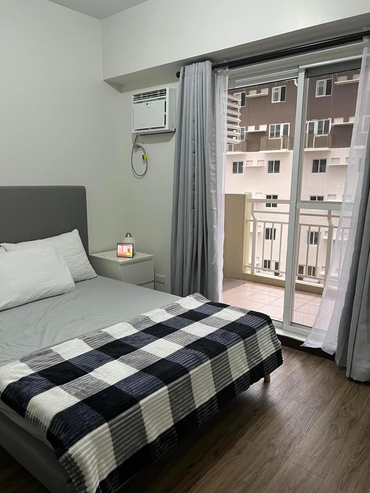 2 Bedroom Condo Unit Near Sm Bf & Naia At The Atherton By Dmci With 2 Balcony Paranaque City Dış mekan fotoğraf