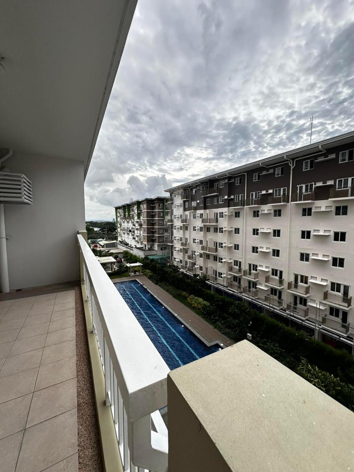 2 Bedroom Condo Unit Near Sm Bf & Naia At The Atherton By Dmci With 2 Balcony Paranaque City Dış mekan fotoğraf