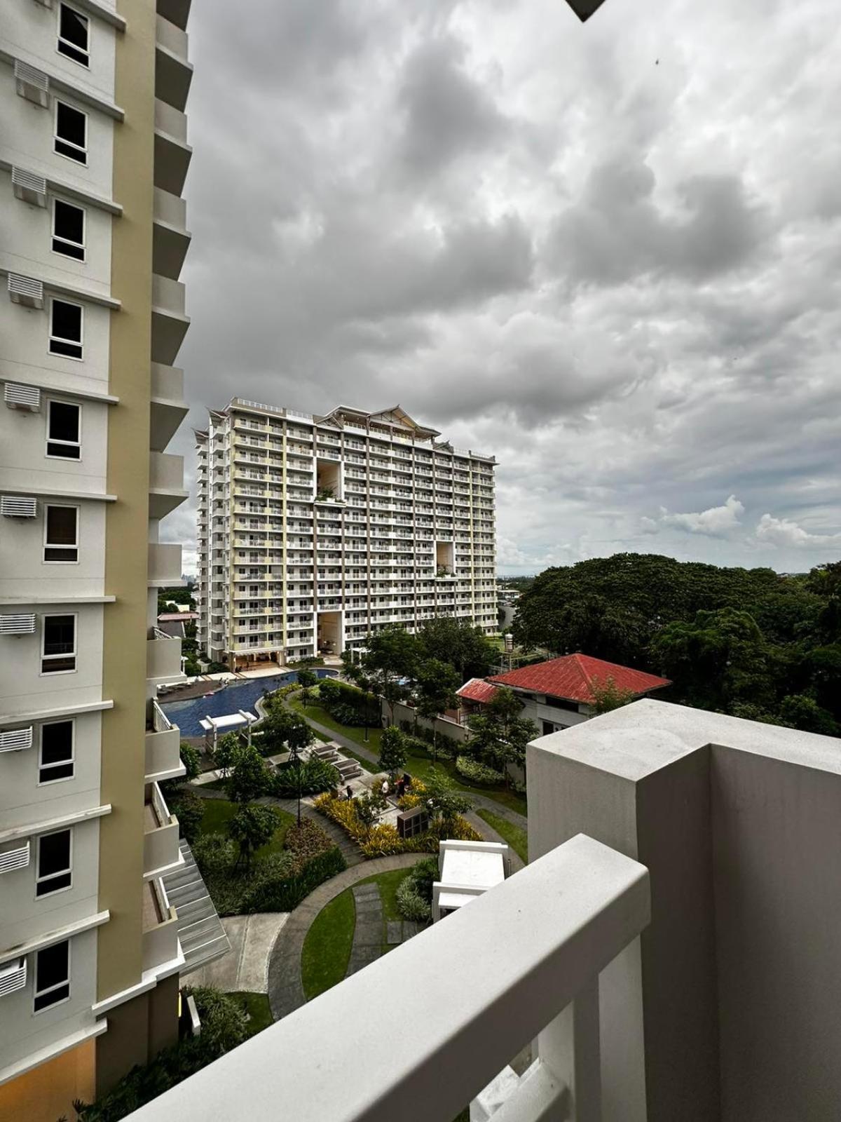 2 Bedroom Condo Unit Near Sm Bf & Naia At The Atherton By Dmci With 2 Balcony Paranaque City Dış mekan fotoğraf