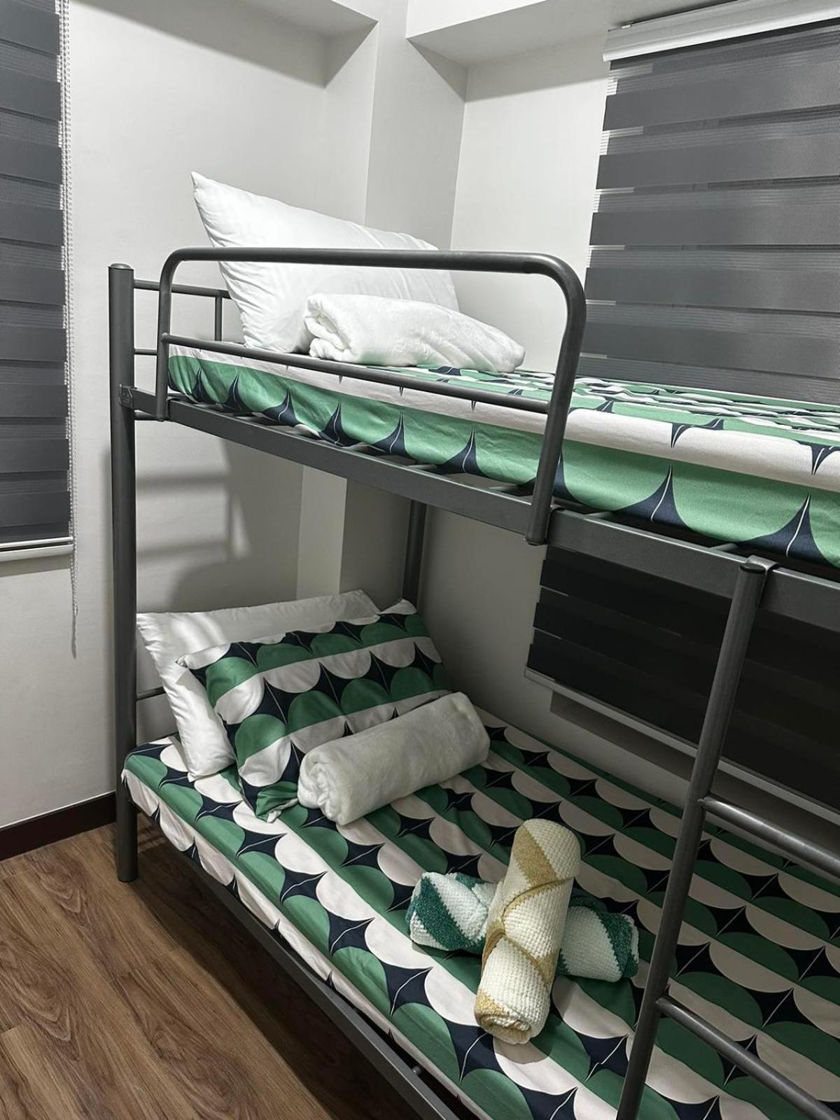 2 Bedroom Condo Unit Near Sm Bf & Naia At The Atherton By Dmci With 2 Balcony Paranaque City Dış mekan fotoğraf